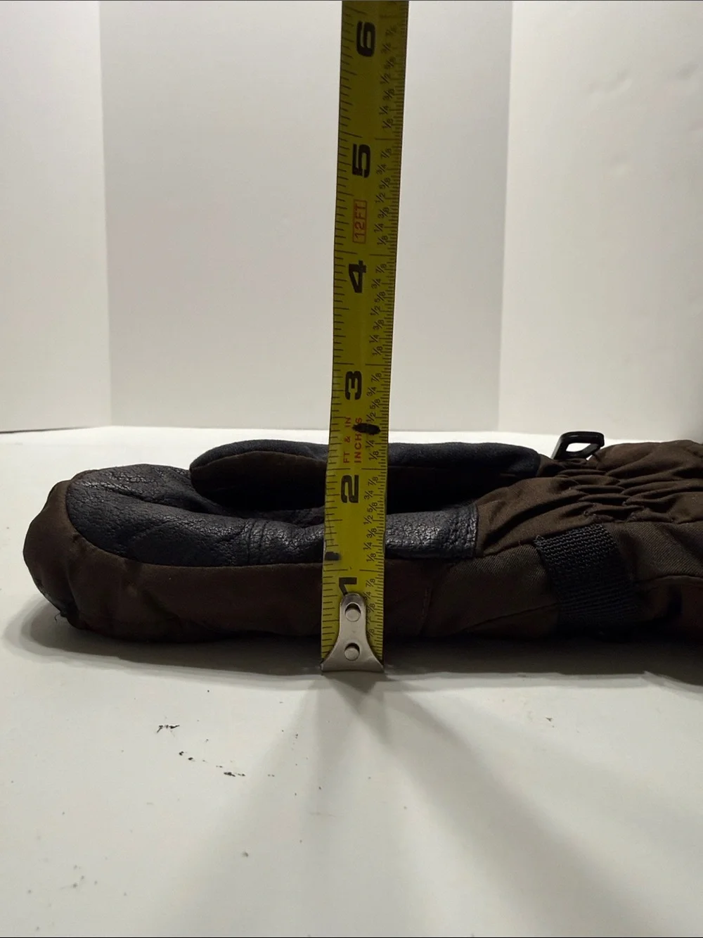 Kombi Black and Brown Fleece-Trim Gloves with Leather Palm